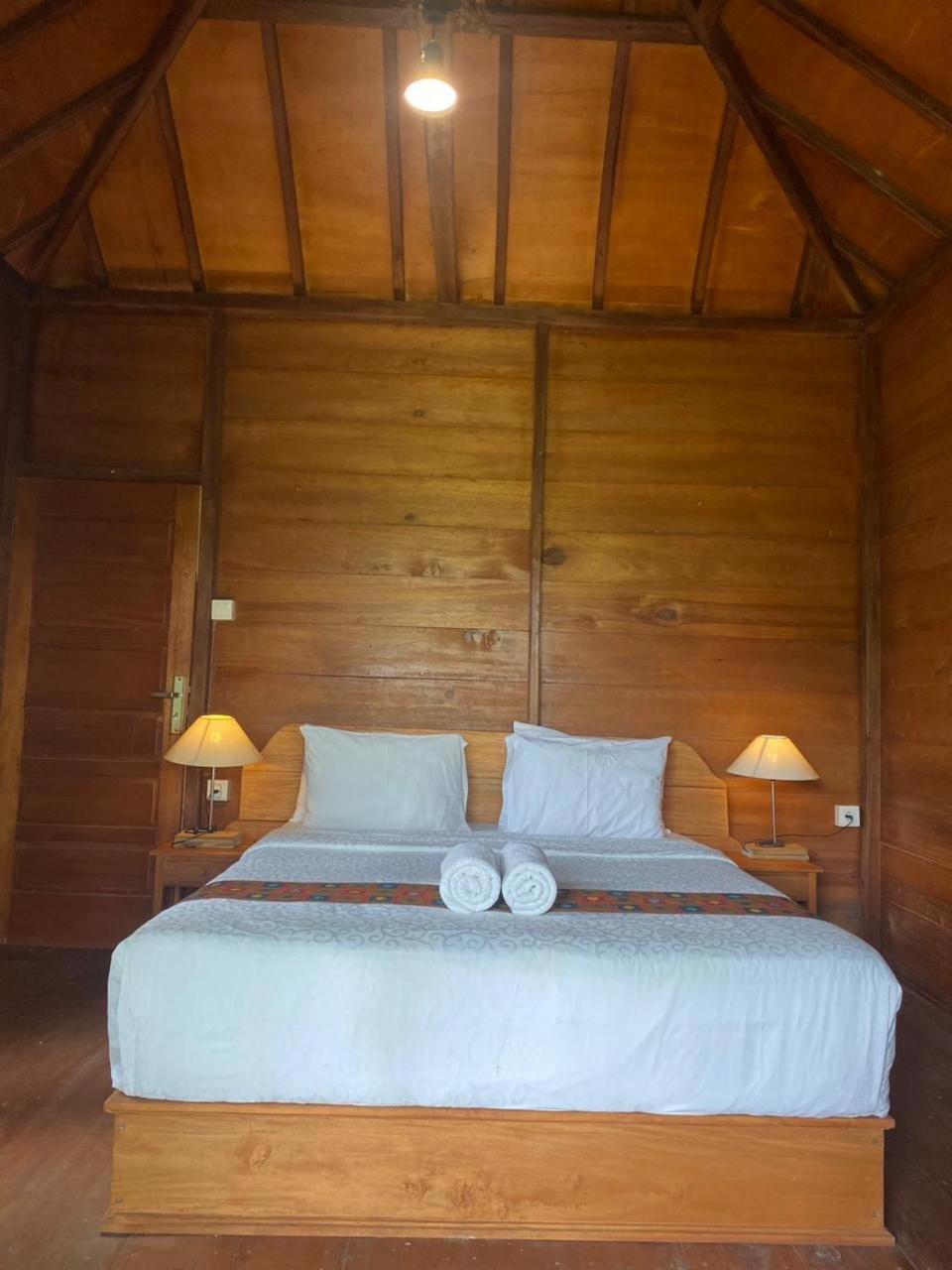 Uma D'Nyuh Homestay Singaraja Extérieur photo